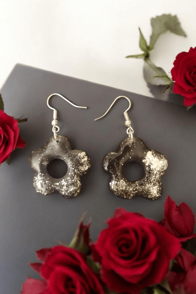 Boucles d'oreilles en pâte polymère et finition en résine uv 