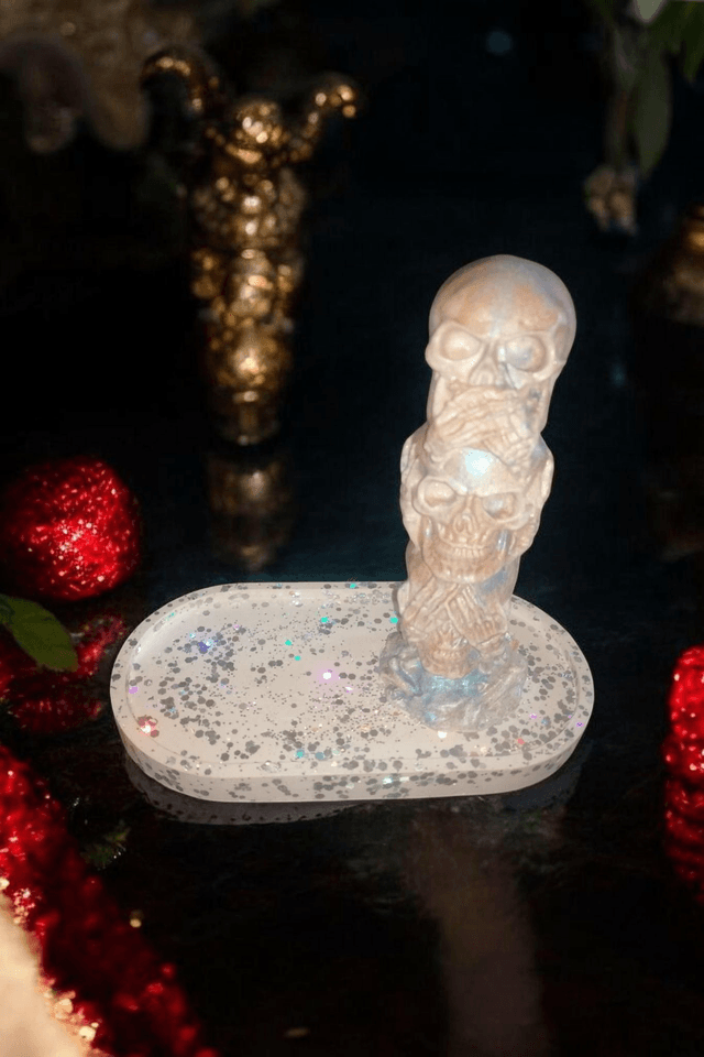 Statuette 3 têtes de morts artisanales, personnalisable 