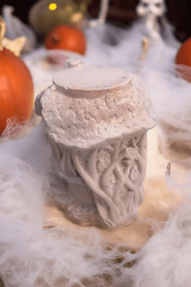 Maison dans les arbres halloween 
