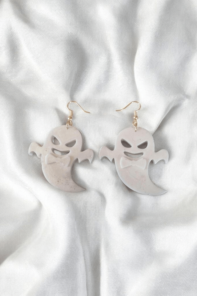 Boucles d'oreilles en résine uv, hypoallergénique fait main 