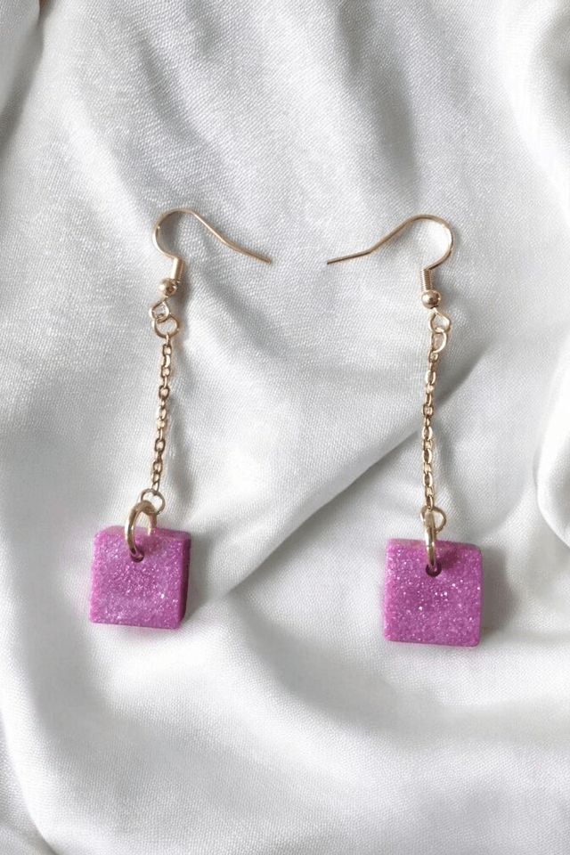 Boucles d'oreilles en résine uv, hypoallergénique fait main 