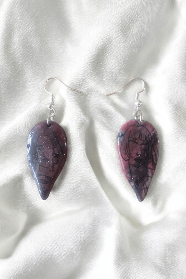 Boucles d'oreilles en pâte polymère et finition en résine uv 