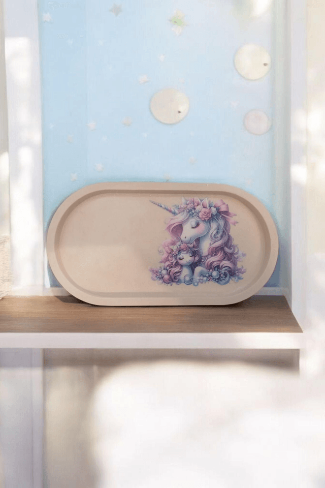 Petit plateau décoratif avec stickers licorne