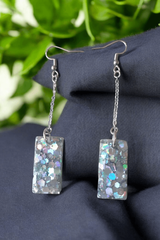 Boucles d'oreilles en résine uv, hypoallergénique fait main 