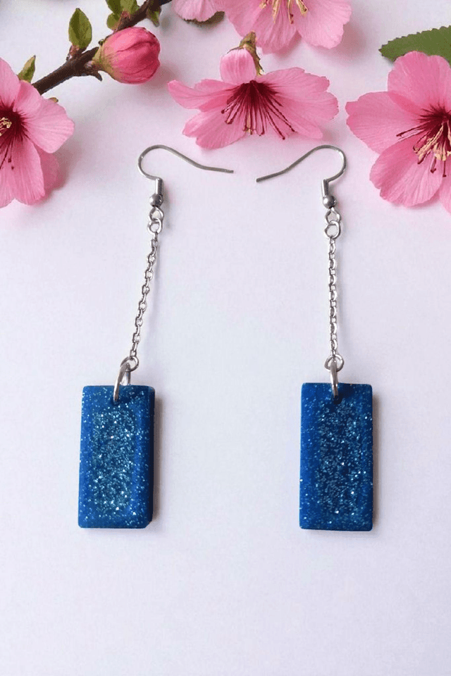 Boucles d'oreilles en résine uv, hypoallergénique fait main 