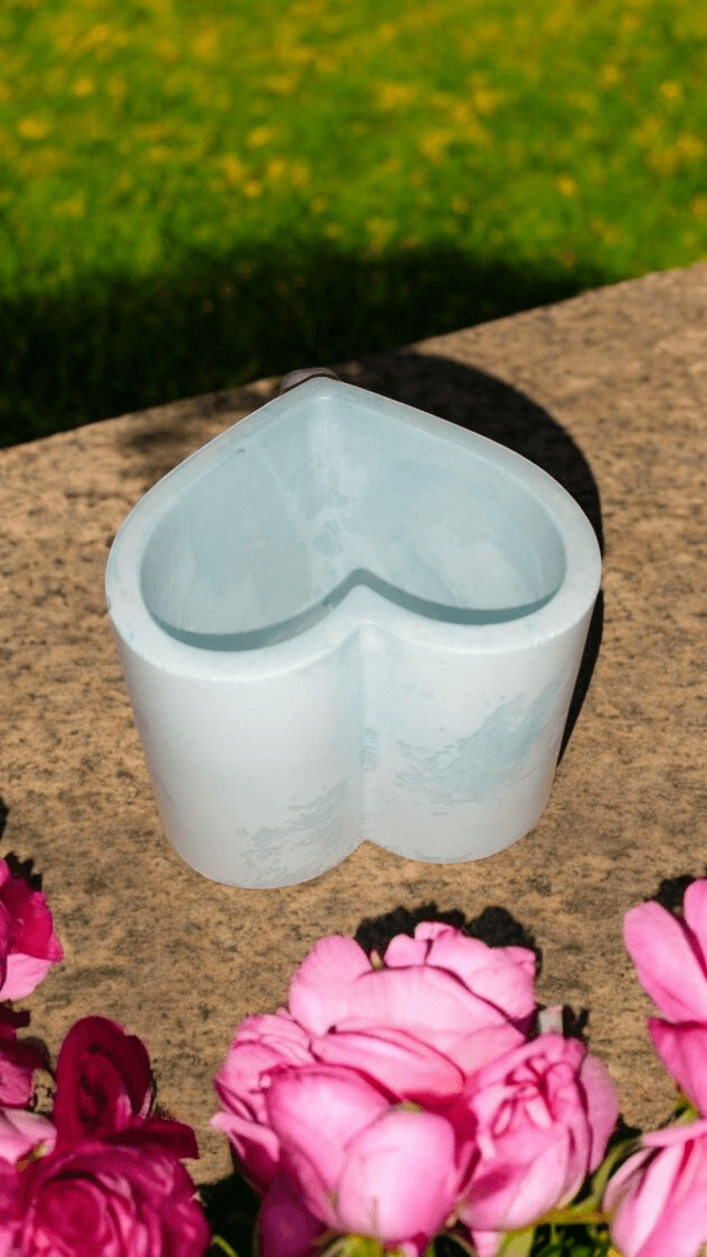 Petite tasse artisanal décorative en forme de cœur 