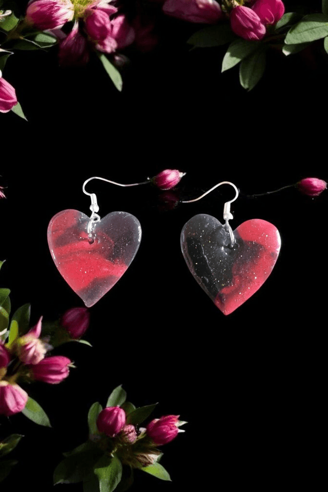 Boucles d&#039;oreilles en pâte polymère et finition en résine uv 